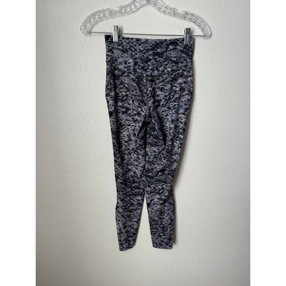 Lululemon Base Pace Leggings 24” Inseam Size 4 - Picture 4 of 8